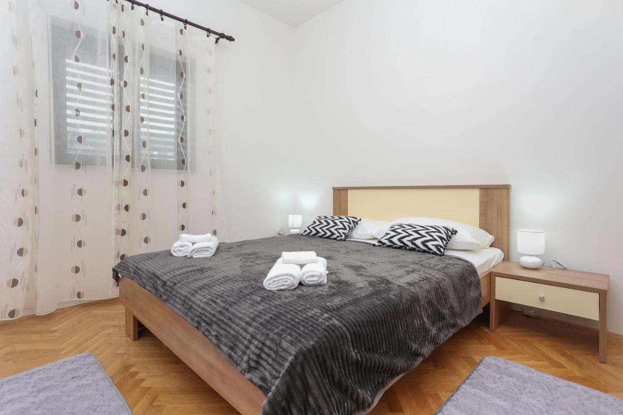 טרוגיר Apartments Marinero מראה חיצוני תמונה