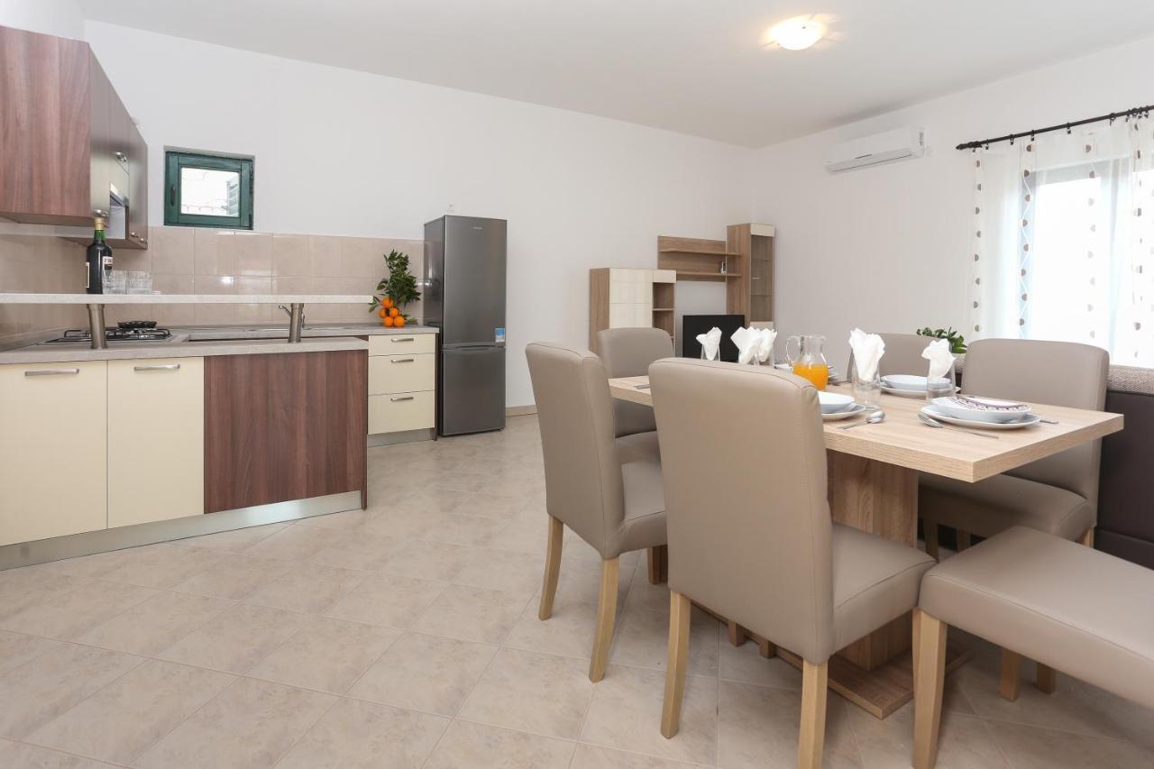 טרוגיר Apartments Marinero מראה חיצוני תמונה